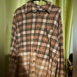 Bleached flannel women size large excellent condition